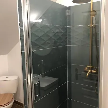 Appartement paisible à Brive près du centre-ville et de la gare avec Netflix Fibre internet et Stationnement gratuit Extérieur photo